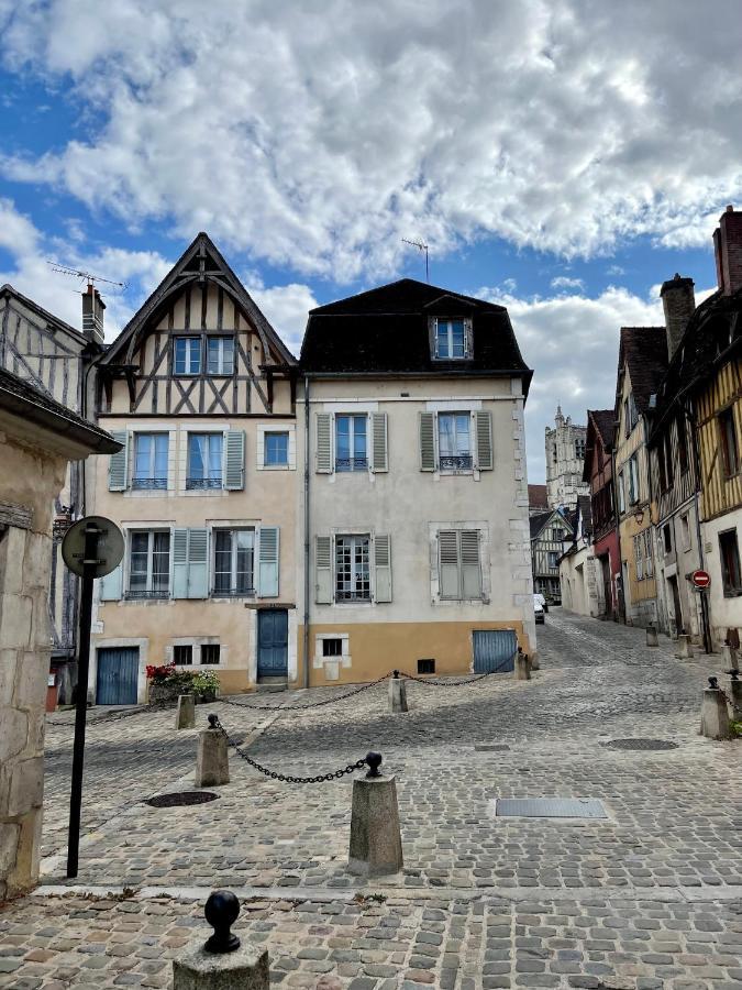 Appartement Le Cadet Roussel Auxerre Les Quais Eksteriør billede